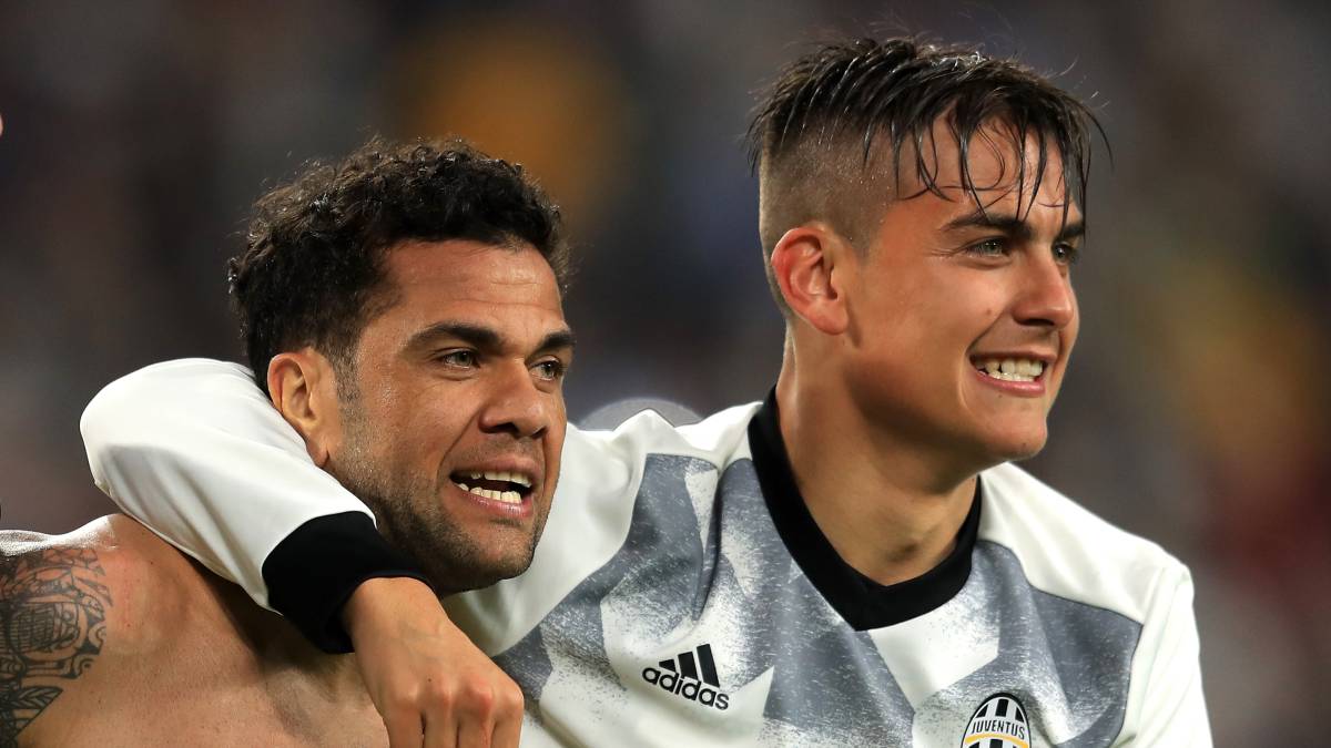 Alves Lobi Dybala ke PSG