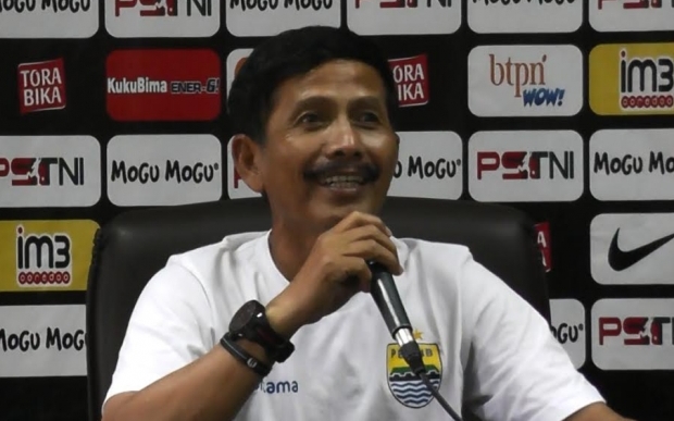 Djanur Targetkan Sapu Bersih Lawan PS TNI dan Arema Cronus  