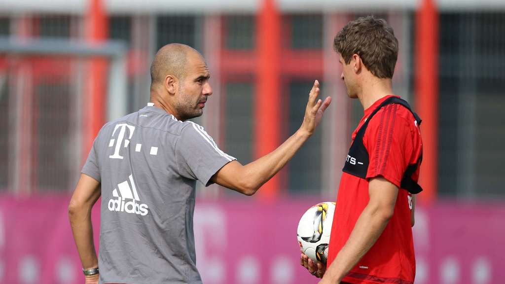 Muller: Guardiola Berada di Dunianya Sendiri