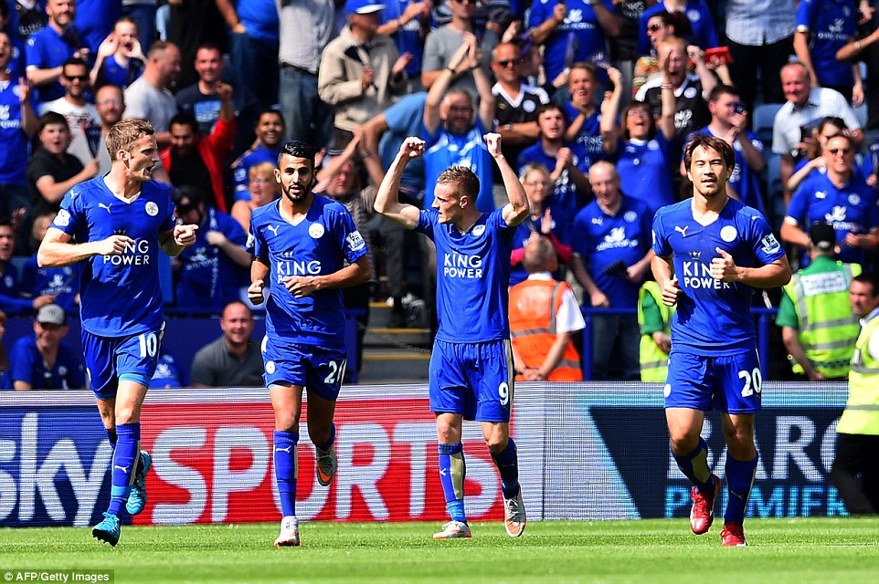 Performa Fantastis, Leicester Tumbangkan City