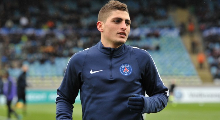 Lagi Santai, Verratti Terlihat Sedang Merokok