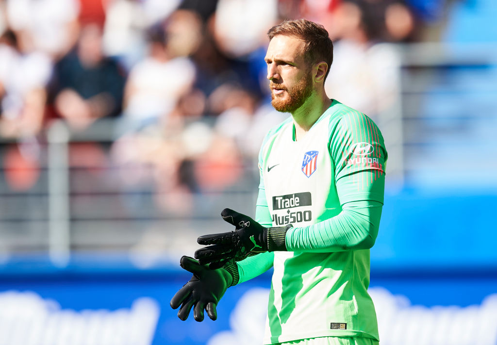 Oblak Tandatangani Kontrak Baru