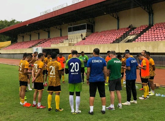 PSMS Kontra Persipura akan Jadi Laga Pembuktian Peter Butler