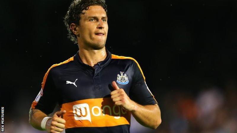 Bek Kanan Newcastle Daryl Janmaat Dipinang Watford