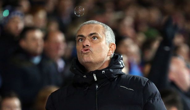 Berjiwa Besar, Mou Minta Maaf atas Kekalahan dari Chelsea!