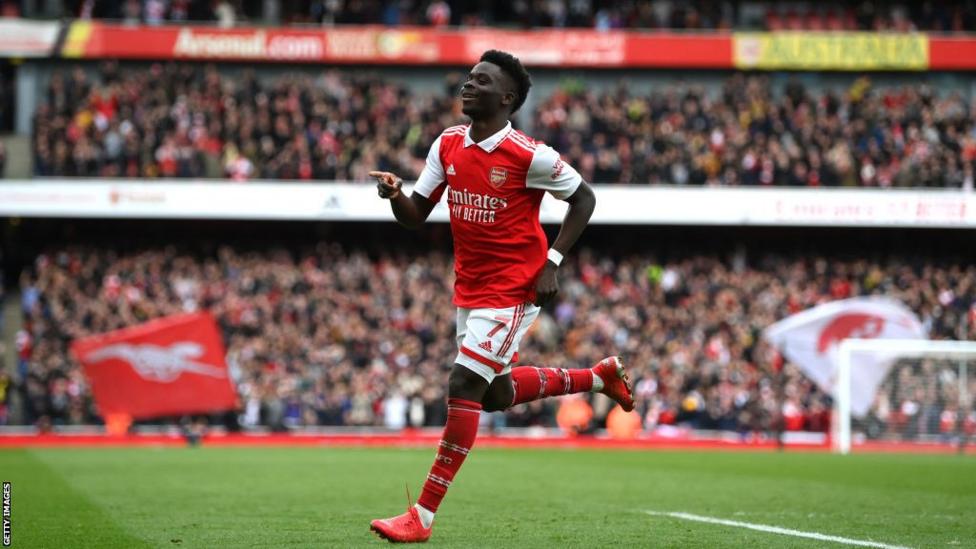 Bukayo Saka di Emirates Stadium S/d 2027