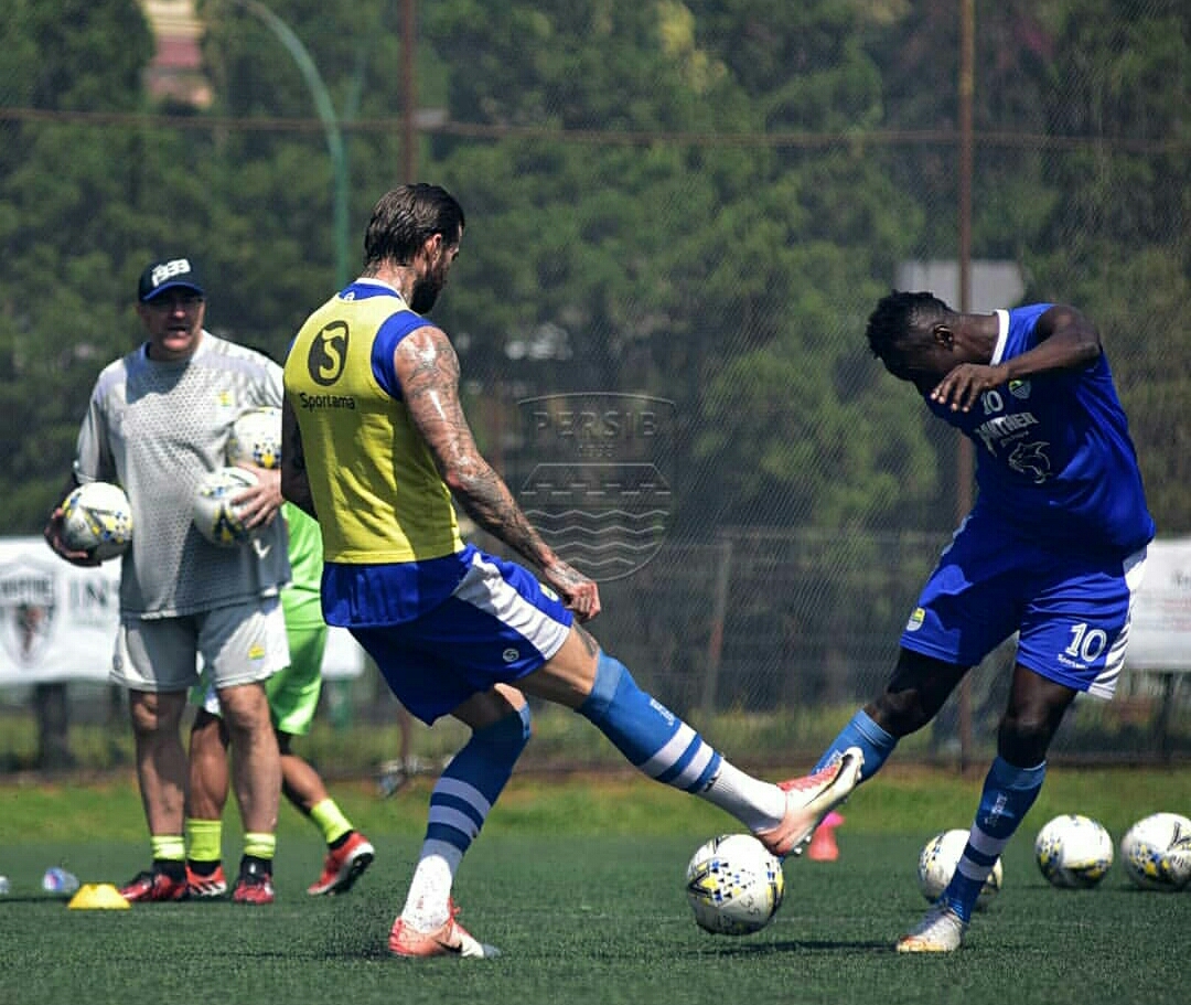 Latihan Pukul 10 Pagi, Ini Dalih Pelatih Robert Albert