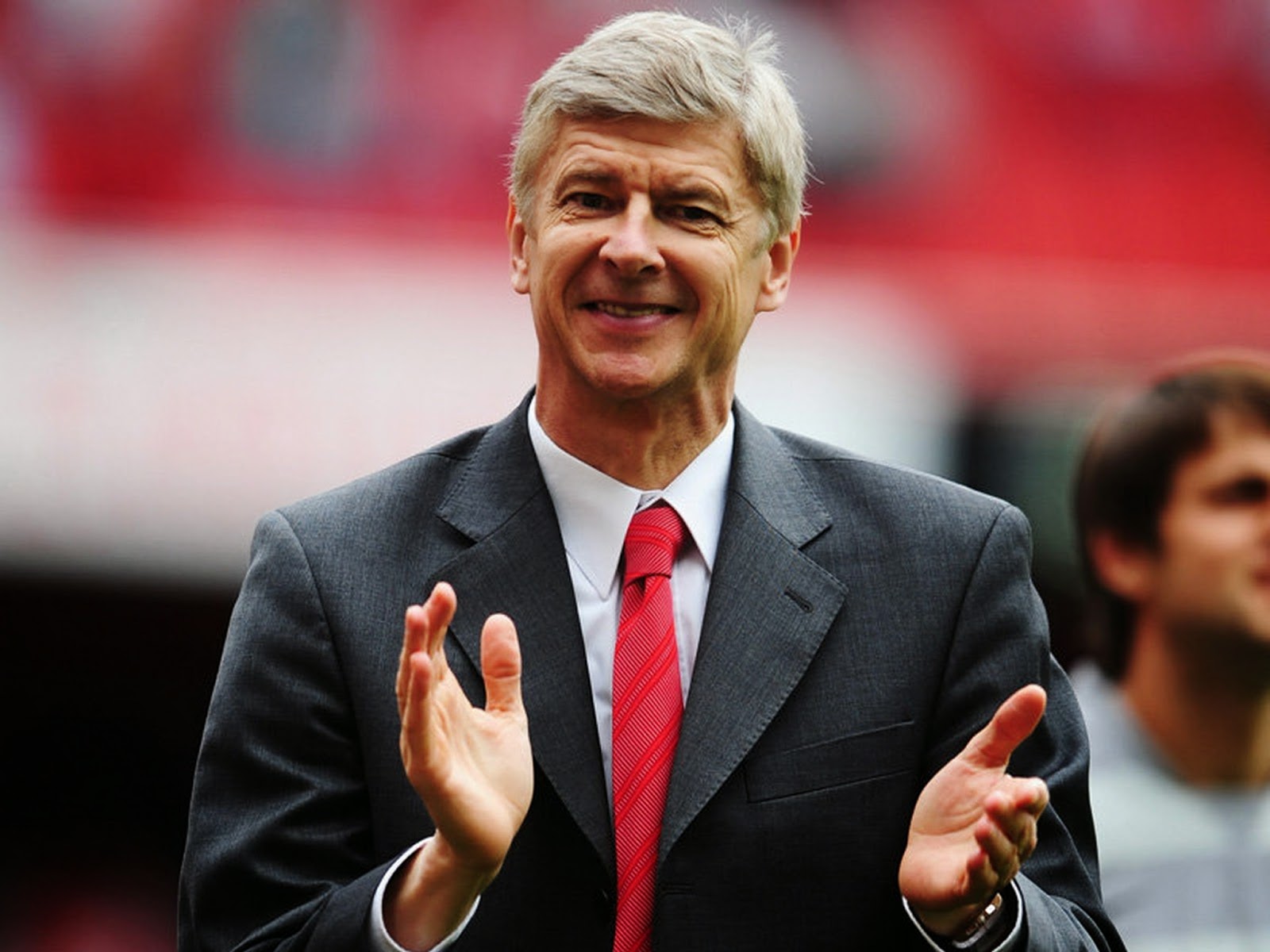 Arsene Wenger Takut Pensiun