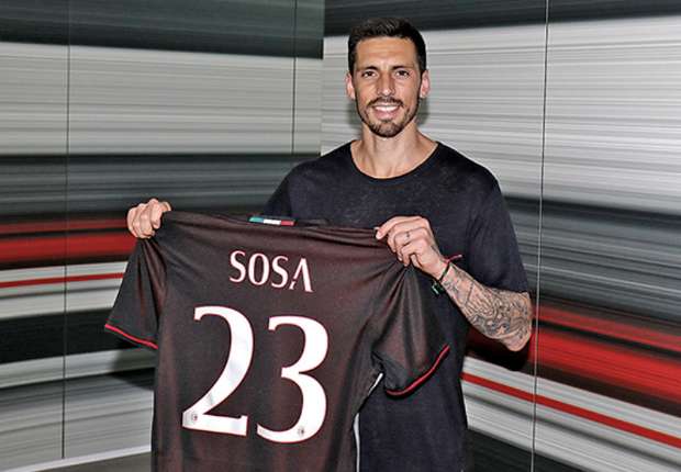 AC Milan Resmi Pinang Jose Sosa dari Besiktas