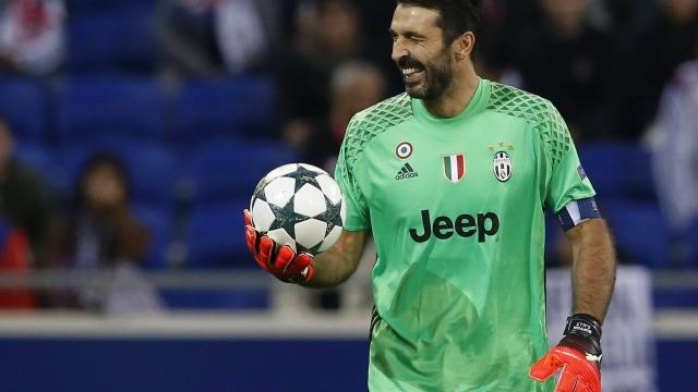 Juve Tim Tamu Pertama Catat Clean Sheet di Parc Olympique Lyonnais