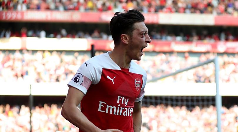 Ozil Tetap Setia dengan The Gunners