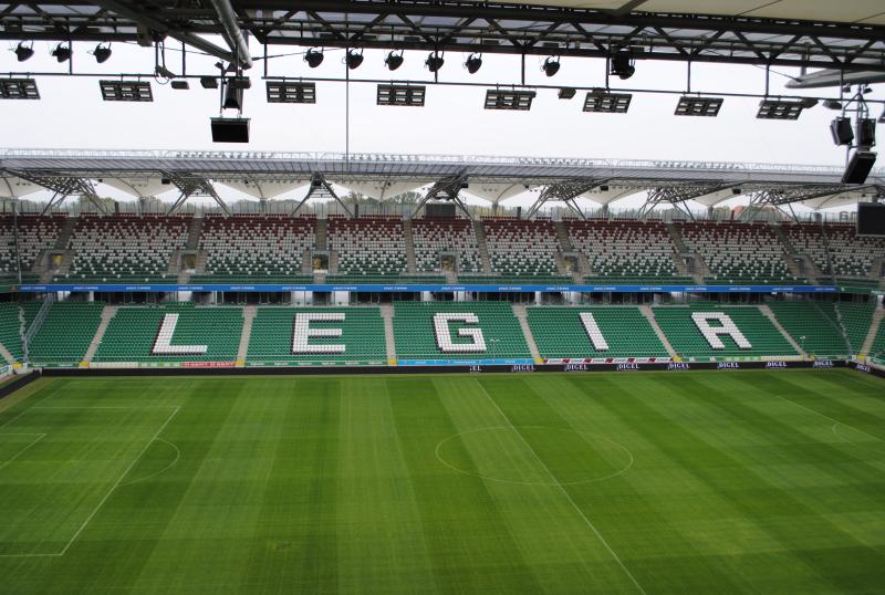 Jelang Lawan Madrid, Kandang Legia Ditempelin Stiker Larangan Membawa Sajam!