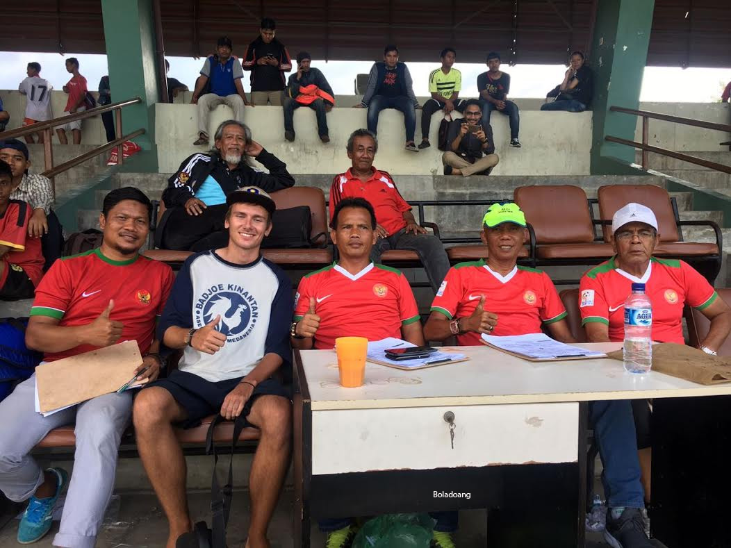 Freestyler Polandia Unjuk Skill Disaksikan Legenda Sepakbola Indonesia